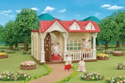 Calico Critters Sweet Raspberry Home Gift Set, Dollhouse Playset With 3 Collectible Figures, Furniture And Accessories
