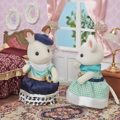 Calico Critters Town Series Marshmallow Mouse, Collectible Doll Figure With Fashion Accessories 6 Calico Critters Town Series Marshmallow Mouse, Collectible Doll Figure With Fashion Accessories - Image 4