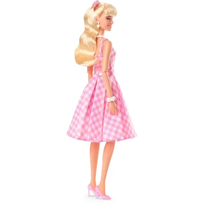Barbie: The Movie Collectible Doll Margot Robbie As Barbie In Pink Gingham Dress 6 Barbie: The Movie Collectible Doll Margot Robbie As Barbie In Pink Gingham Dress - Image 4