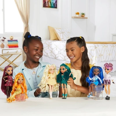 Rainbow High Mila Berrymore Fashion Doll 8 Rainbow High Mila Berrymore Fashion Doll - Image 6