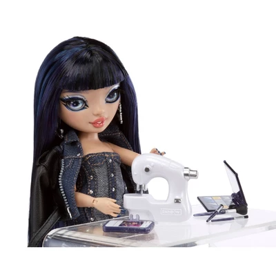 Rainbow High Kim - Denim Blue Fashion Doll 5 Rainbow High Kim - Denim Blue Fashion Doll - Image 3