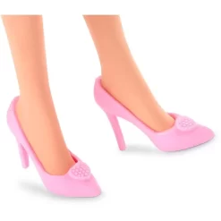 Barbie: The Movie Collectible Doll Margot Robbie As Barbie In Pink Gingham Dress 8 Barbie: The Movie Collectible Doll Margot Robbie As Barbie In Pink Gingham Dress -Toy Promotion GUEST b9a1fac8 378a 44b3 838d 3945693badff