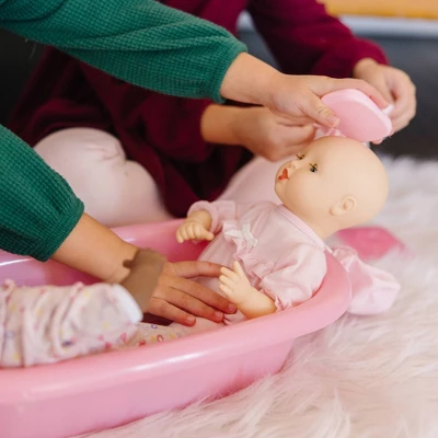 Melissa & Doug Mine To Love Baby Doll Bathtub And Accessories Set (6pc) 6 Melissa & Doug Mine To Love Baby Doll Bathtub And Accessories Set (6pc) - Image 4